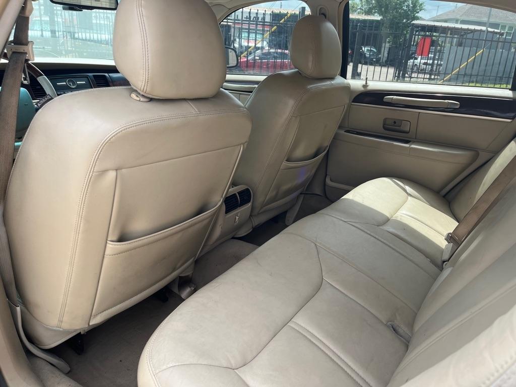 Lincoln Town Car Signature Limited 2008