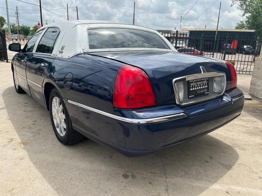 Lincoln Town Car Signature Limited 2008