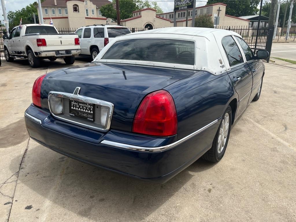 Lincoln Town Car Signature Limited 2008