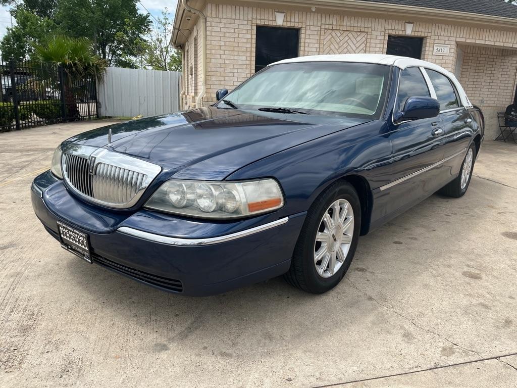 Lincoln Town Car Signature Limited 2008