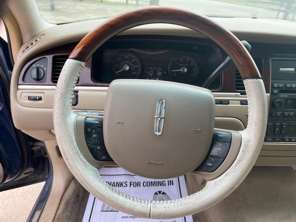 Lincoln Town Car Signature Limited 2008