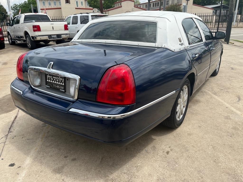 Lincoln Town Car Signature Limited 2008