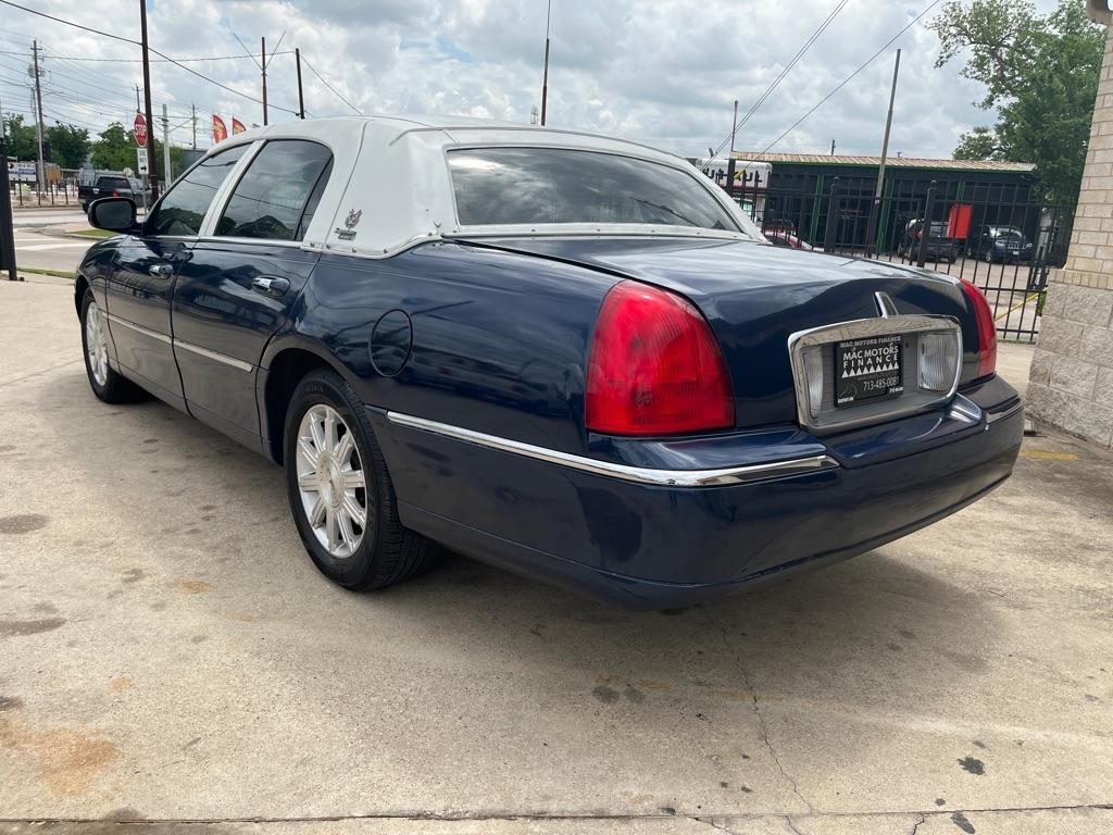 Lincoln Town Car Signature Limited 2008