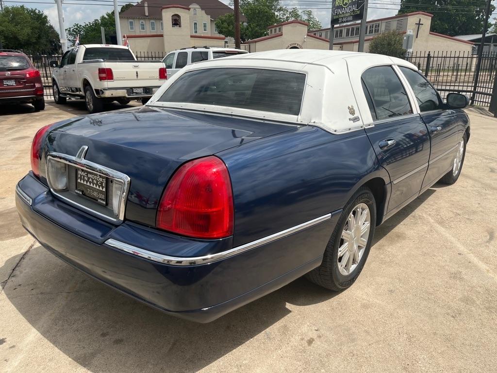 Lincoln Town Car Signature Limited 2008