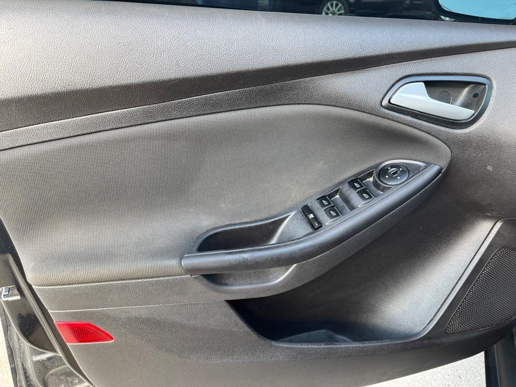 Ford Focus SE Hatch 2014