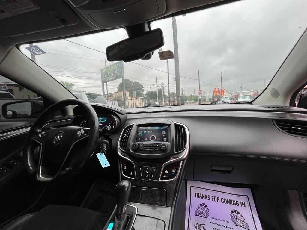 Buick LaCrosse Base 2015