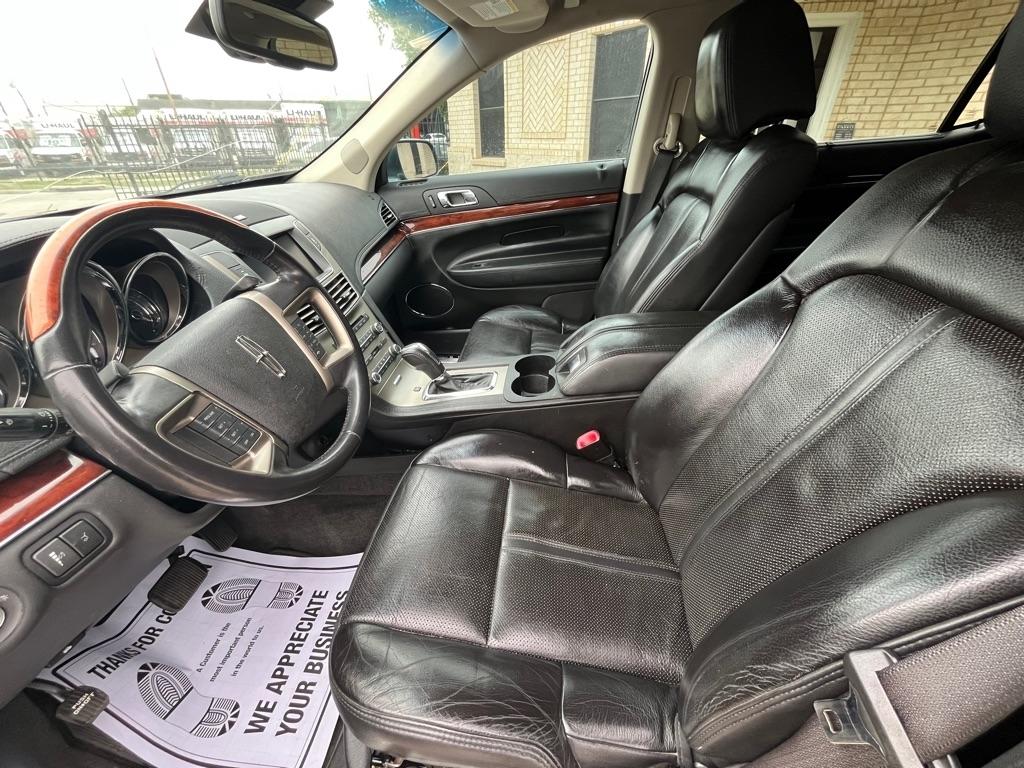 Lincoln MKT  2010