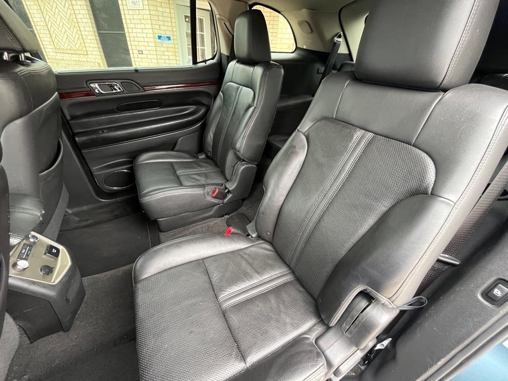Lincoln MKT  2010
