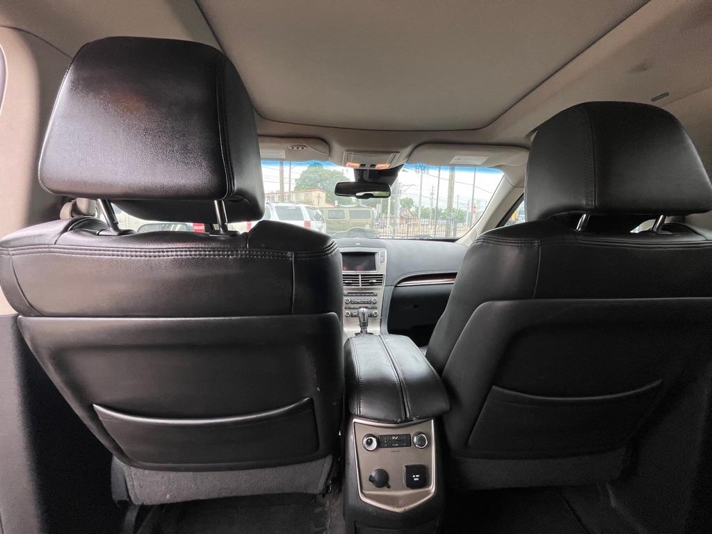 Lincoln MKT  2010