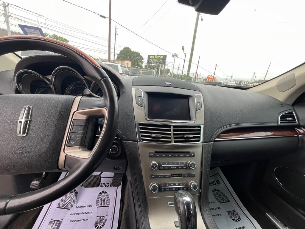 Lincoln MKT  2010