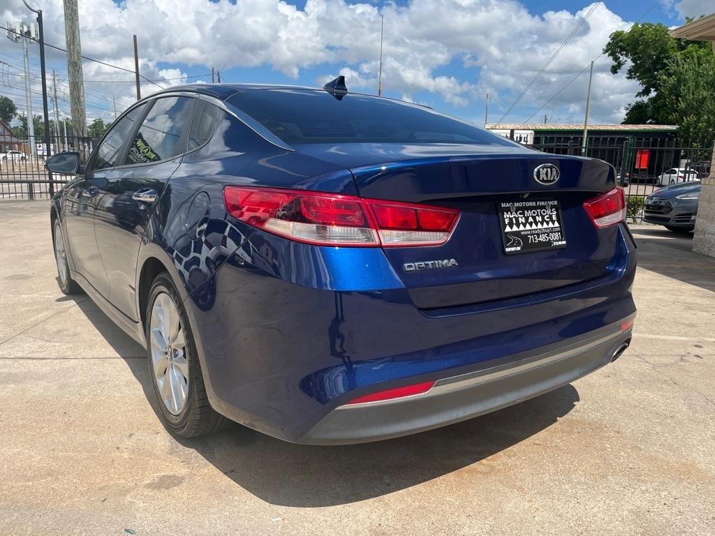 Kia Optima  2017