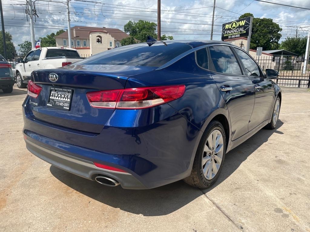Kia Optima  2017