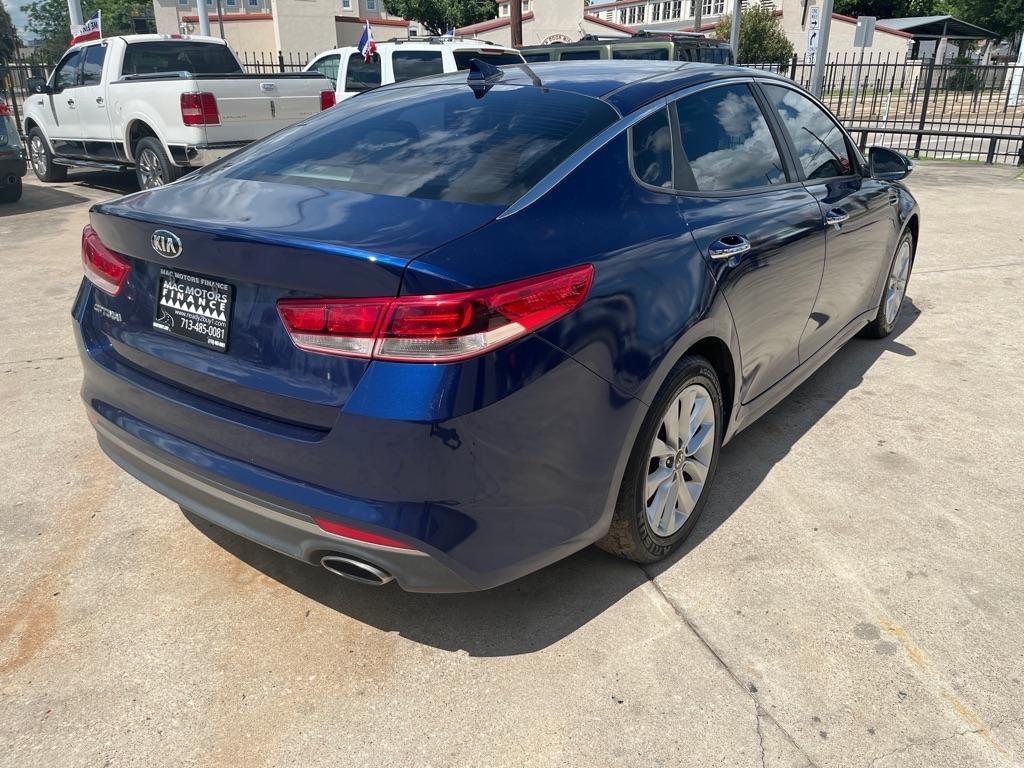 Kia Optima  2017