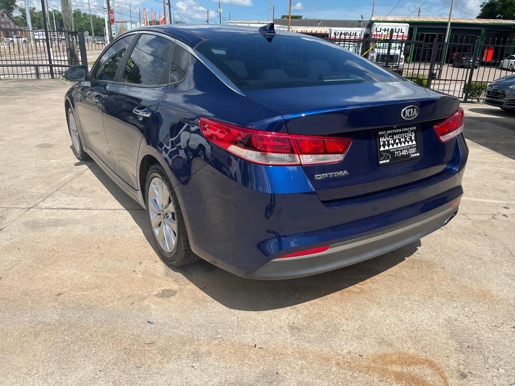 Kia Optima  2017