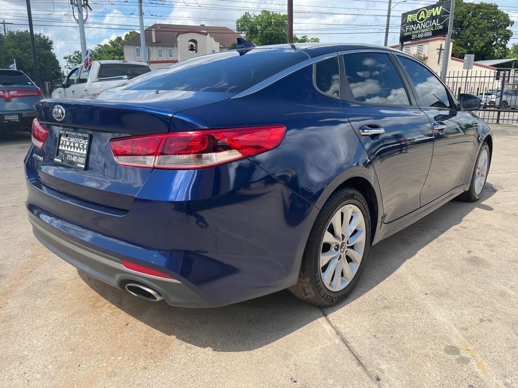 Kia Optima  2017