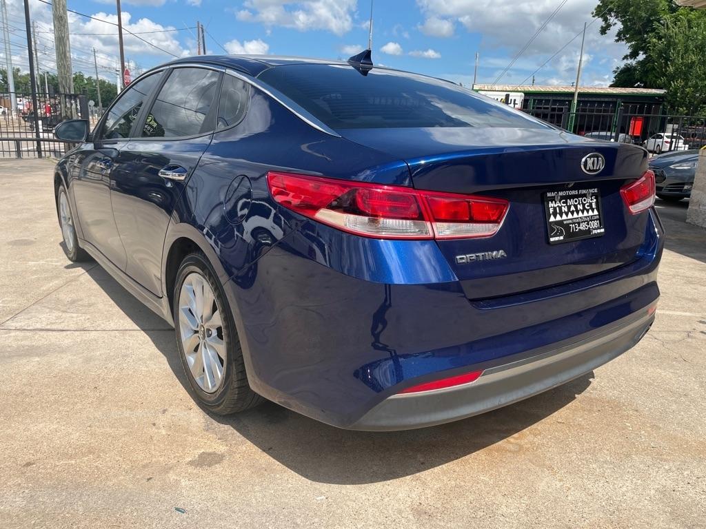 Kia Optima  2017