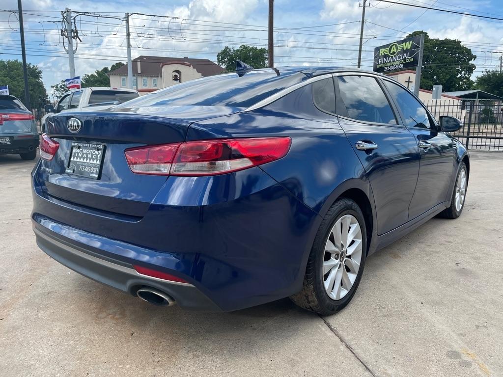 Kia Optima  2017