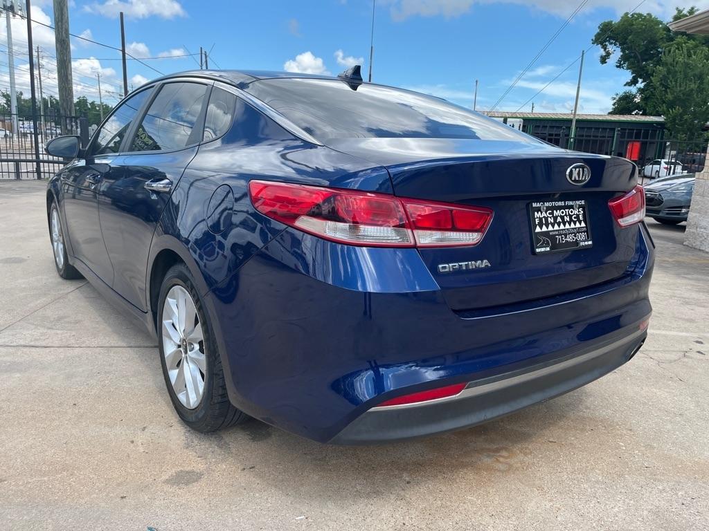 Kia Optima  2017