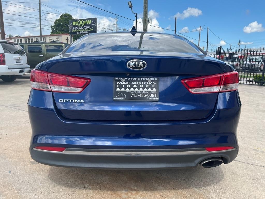 Kia Optima  2017