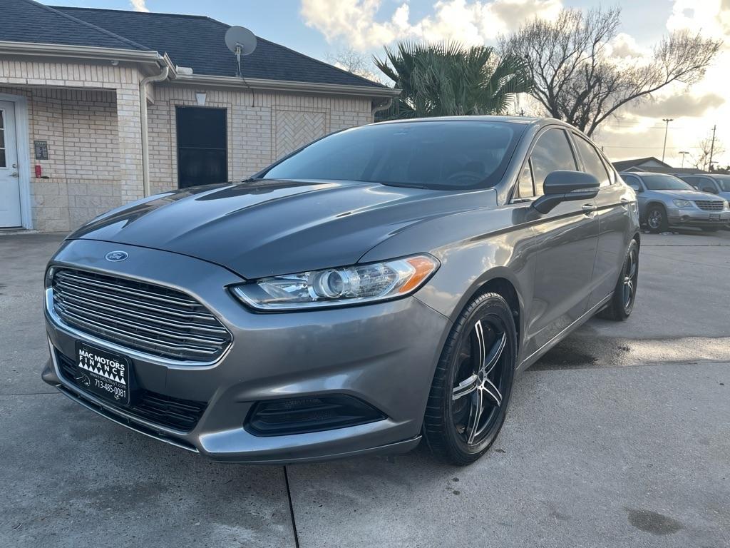 Ford Fusion SE 2013