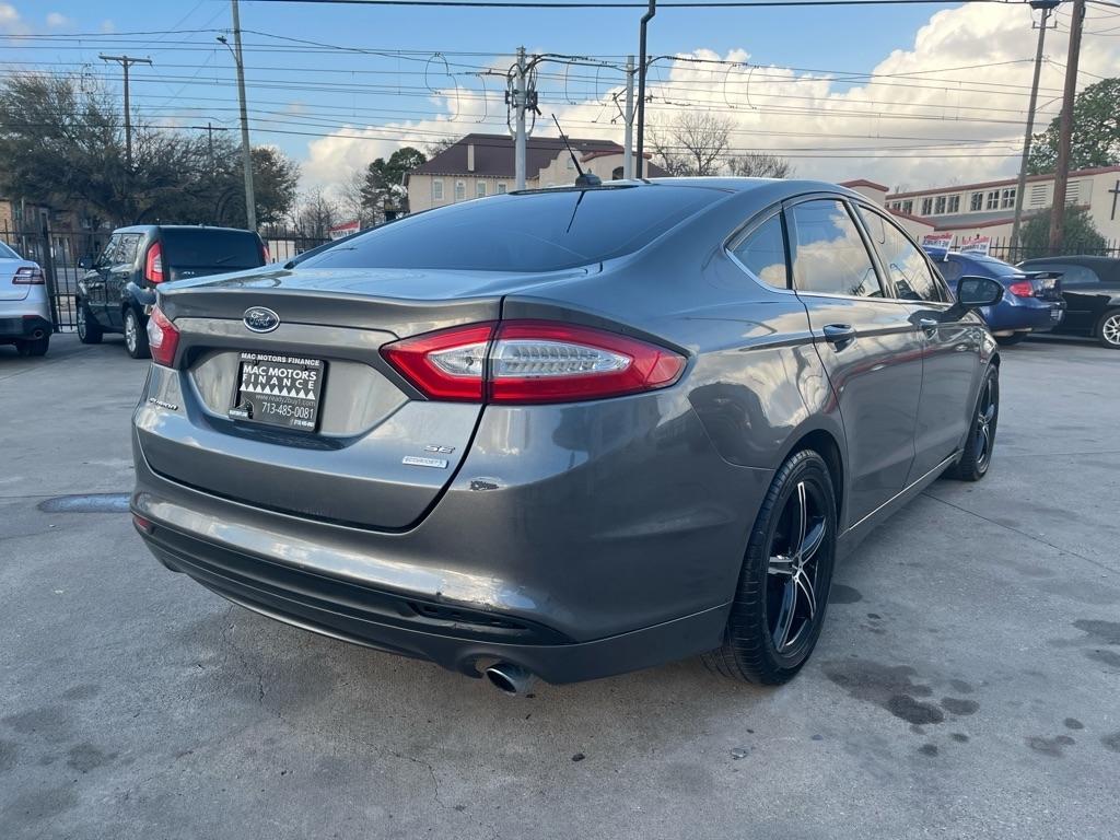 Ford Fusion SE 2013
