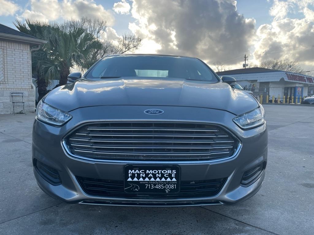 Ford Fusion SE 2013