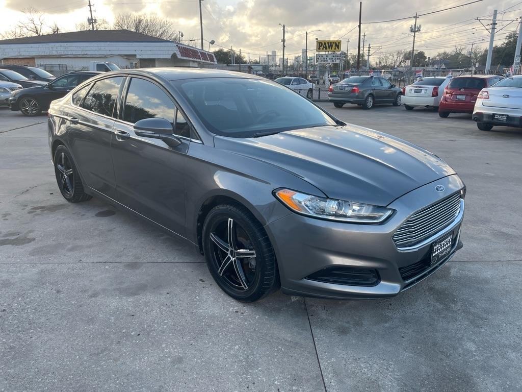 Ford Fusion SE 2013