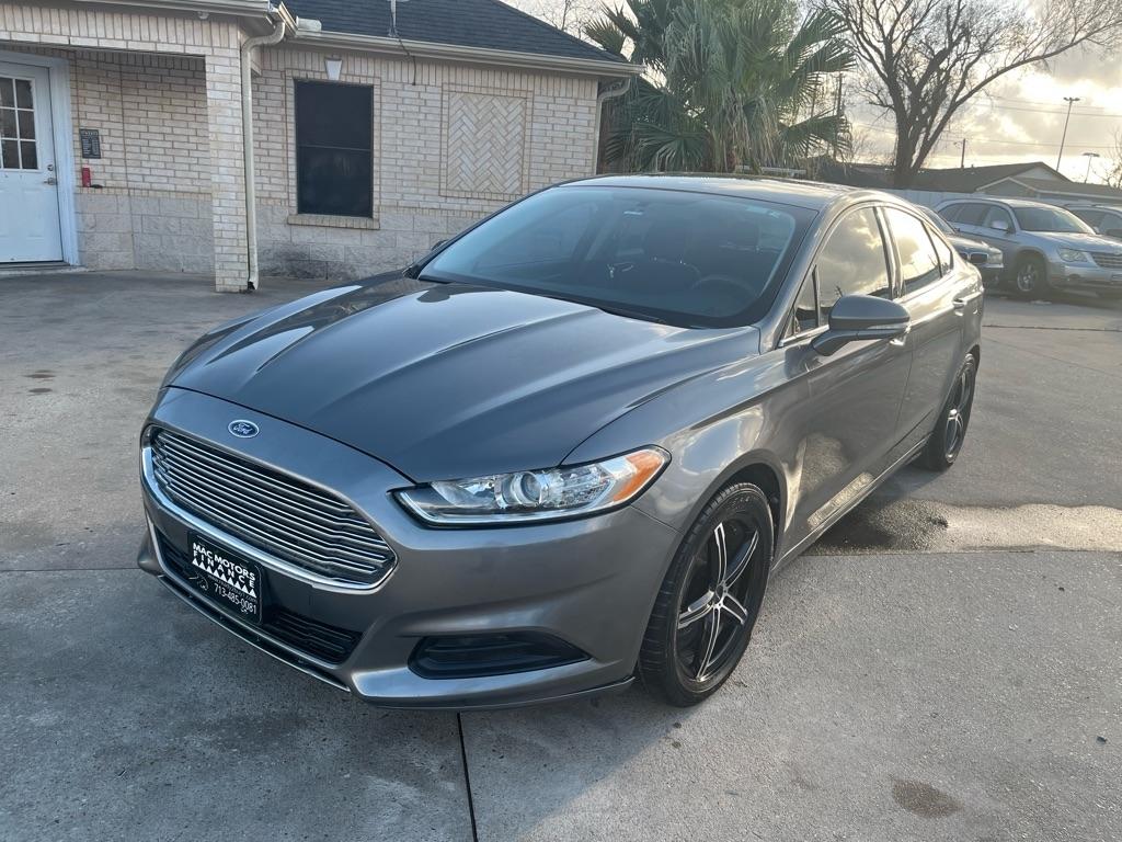 Ford Fusion SE 2013
