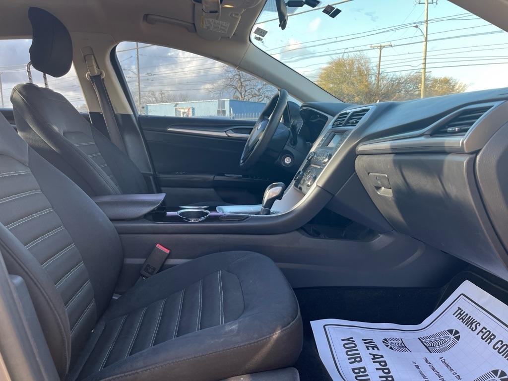 Ford Fusion SE 2013