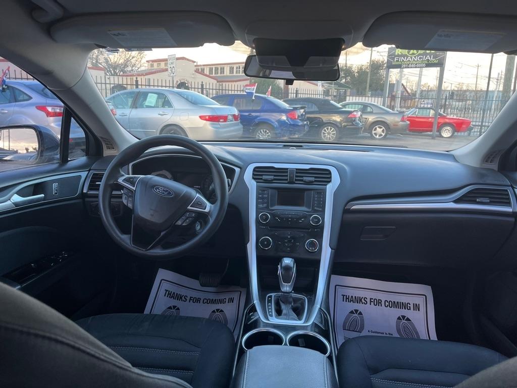 Ford Fusion SE 2013
