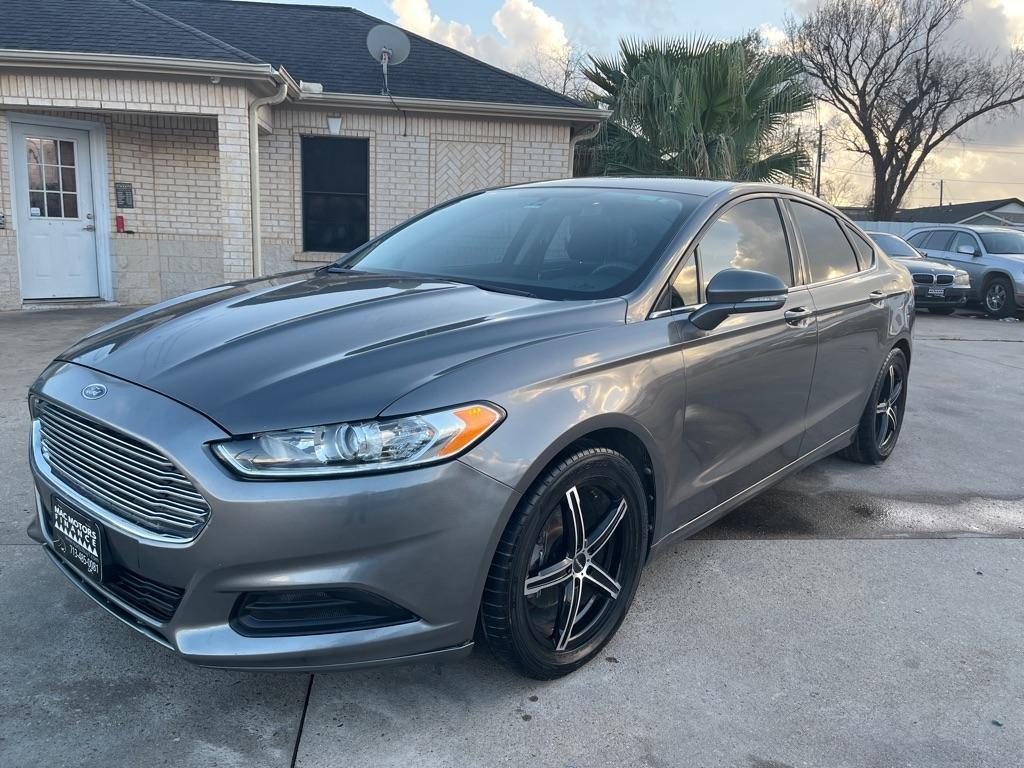 Ford Fusion SE 2013