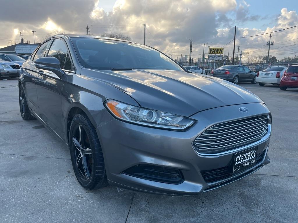 Ford Fusion SE 2013