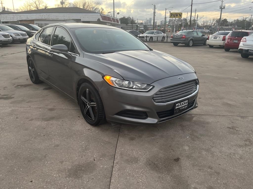 Ford Fusion SE 2013