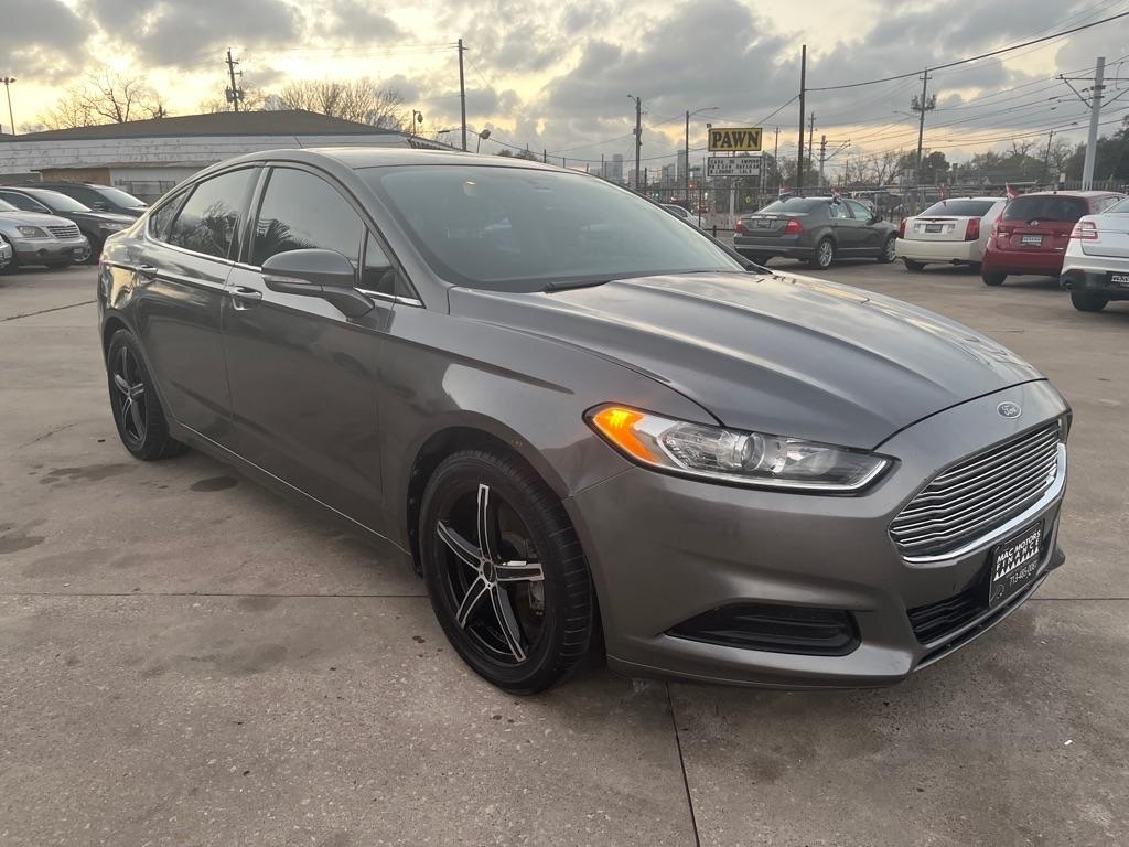 Ford Fusion SE 2013