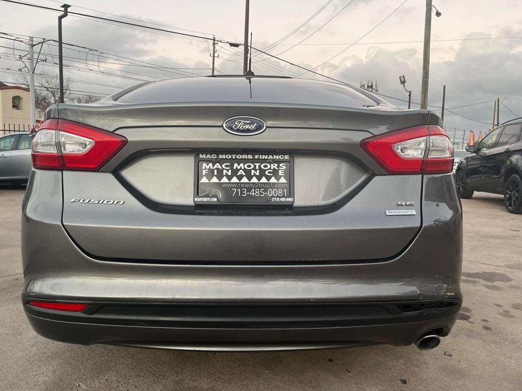Ford Fusion SE 2013