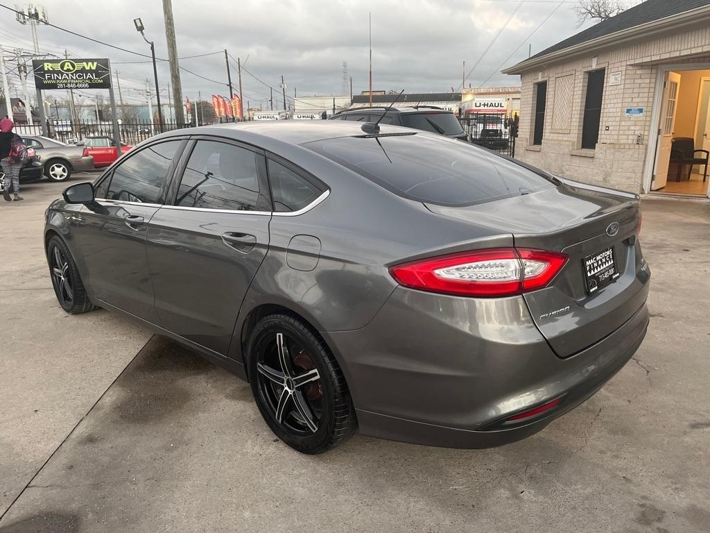 Ford Fusion SE 2013