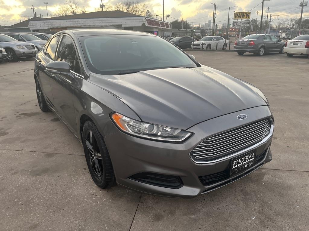 Ford Fusion SE 2013