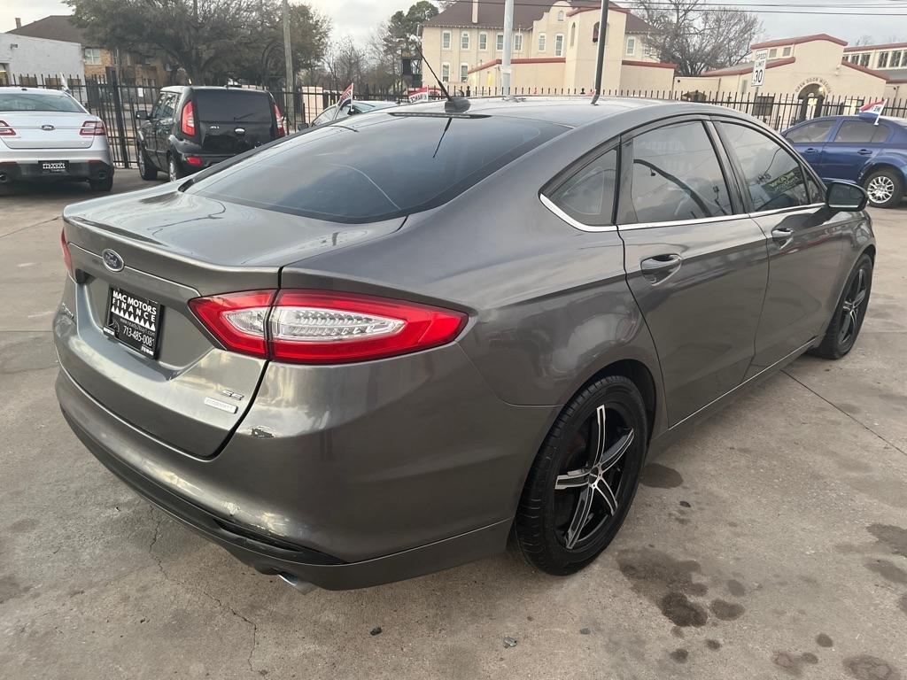 Ford Fusion SE 2013