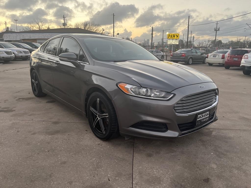 Ford Fusion SE 2013