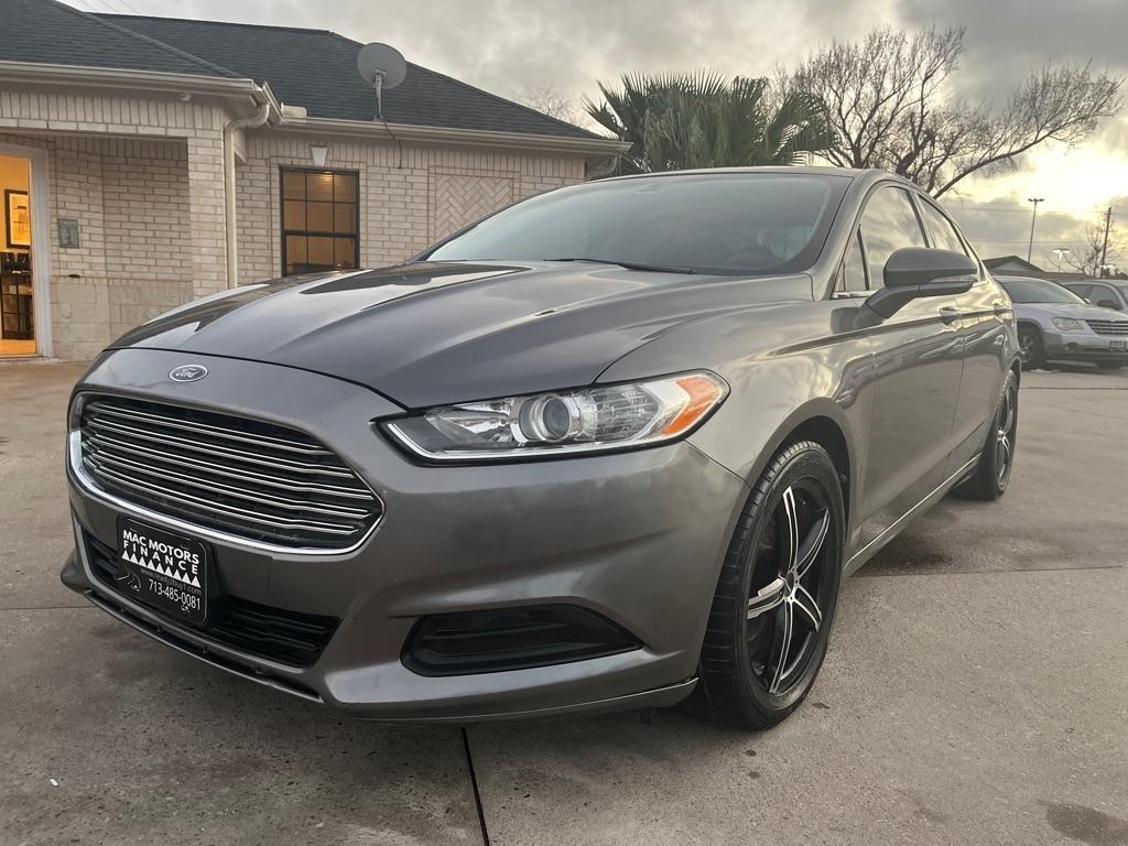 Ford Fusion SE 2013