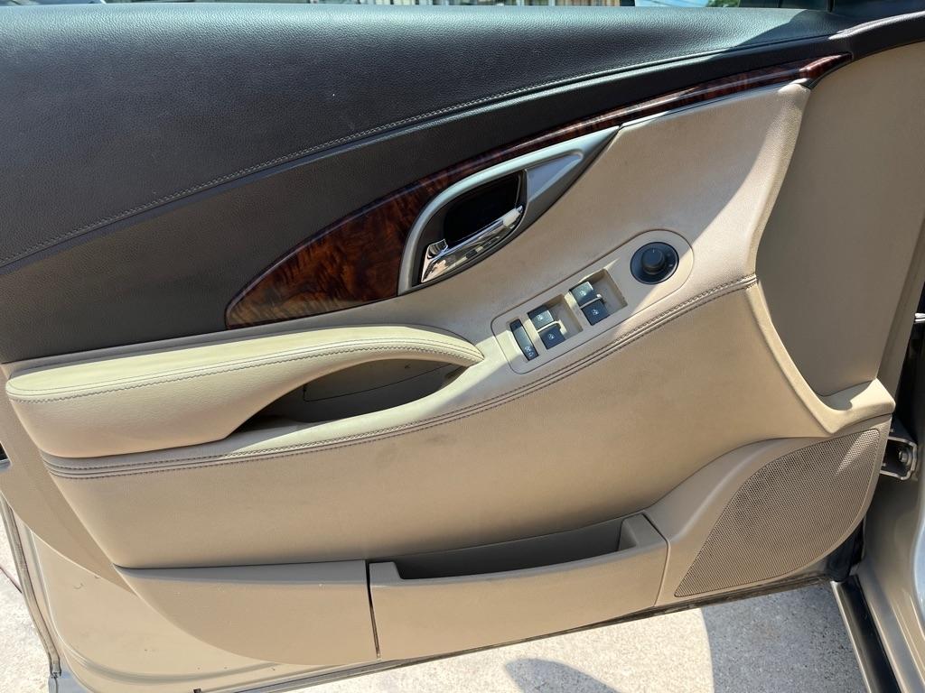 Buick LaCrosse Leather Package 2012