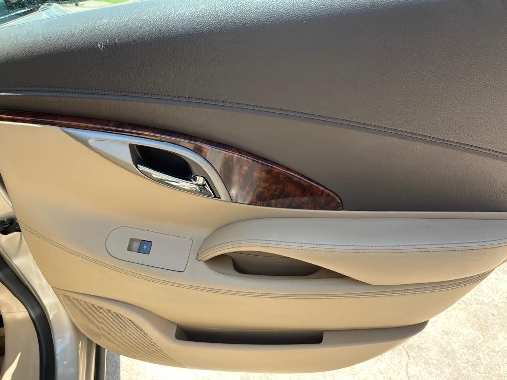 Buick LaCrosse Leather Package 2012