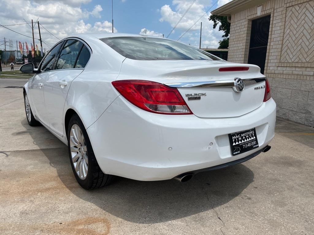 Buick Regal CXL Turbo - 4XT 2011