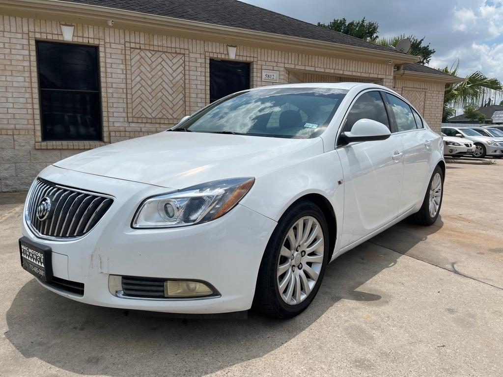 Buick Regal CXL Turbo - 4XT 2011