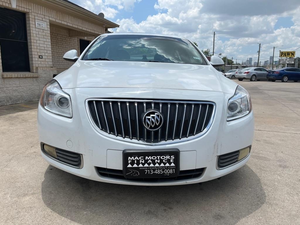 Buick Regal CXL Turbo - 4XT 2011