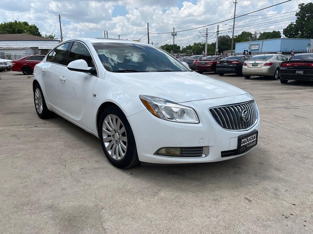 Buick Regal CXL Turbo - 4XT 2011