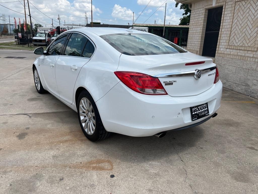 Buick Regal CXL Turbo - 4XT 2011