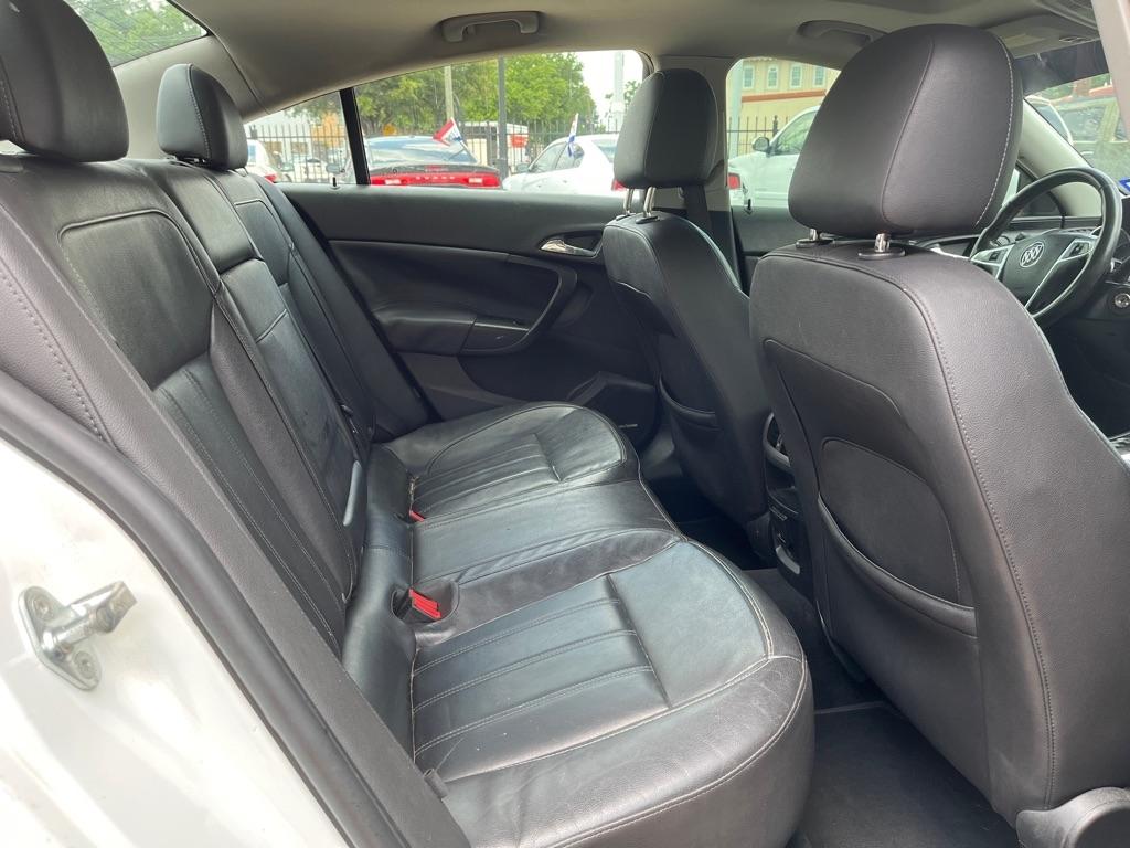 Buick Regal CXL Turbo - 4XT 2011