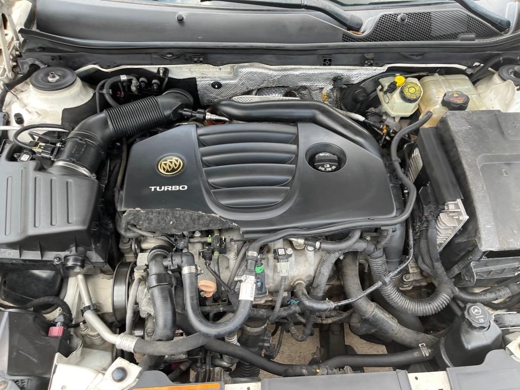 Buick Regal CXL Turbo - 4XT 2011