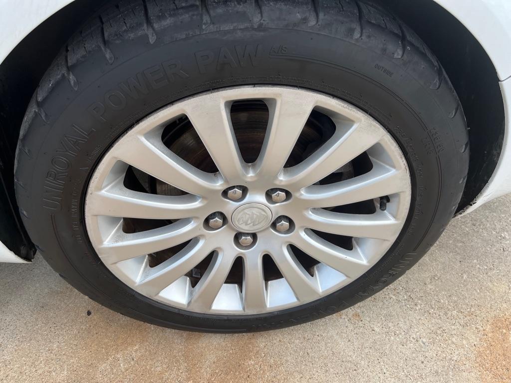 Buick Regal CXL Turbo - 4XT 2011